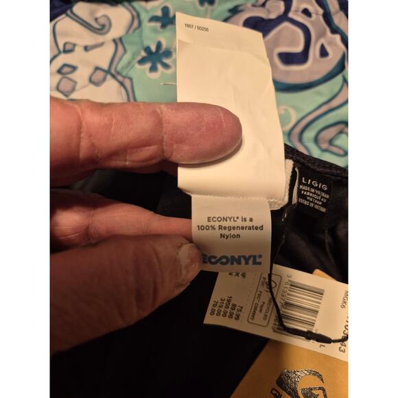 Quiksilver Active Bathing Suit NWT - Picture 6 of 11